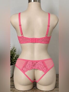 Cosabella Pink Lace Balconette Bra & Panty Set - Bra:34B & Panty: Small - NWT